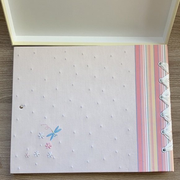 Gibson little flower memory book for a newborn NIB - Picture 2 of 16